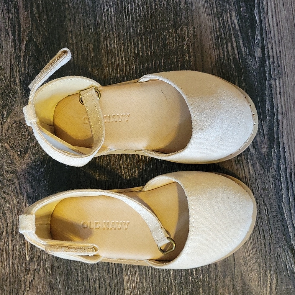 Tallers tan shoes